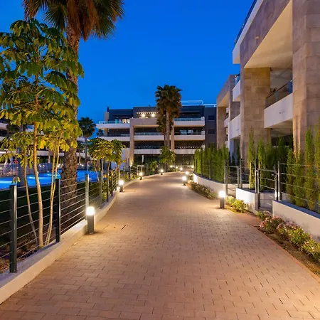 V Luxusnim Komplexu Playa Flamenca Village * Dehesa de Campoamor (Orihuela Costa)